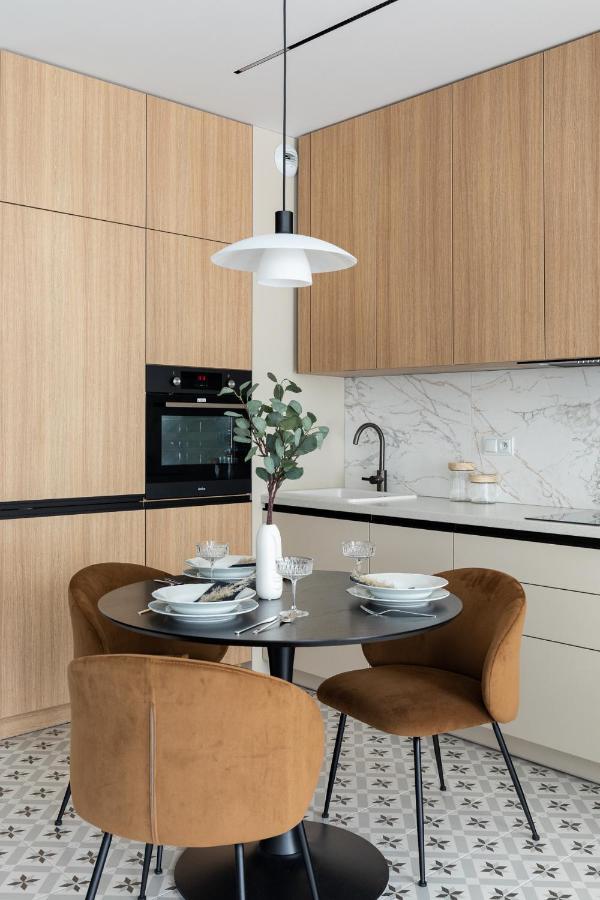 #1 Olive Center Free Garage Apartament *